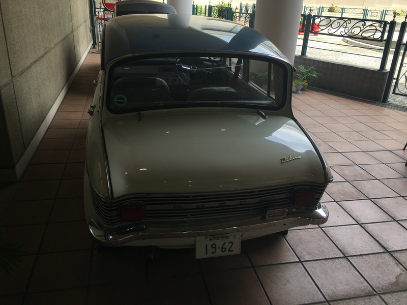Illustration for article titled Look At This Amazing Collection of Historic Cars Inside A Japanese Shopping Mall